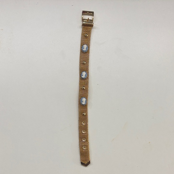 VINTAGE Gold Bracelet with Blue Cameo Accents - Picture 2 of 3